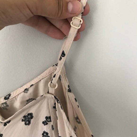 Light Pink Summer Dress with Flower Detail - Picture 3 of 5